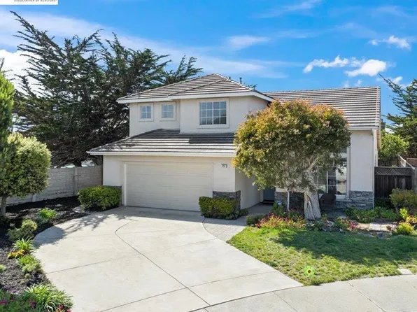 3261 Sand Dollar Ct, Marina, CA 93933
