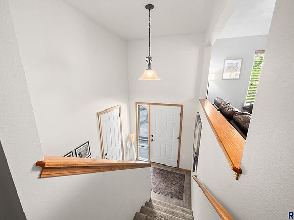 2nd image of 6609 S Hughes Ave