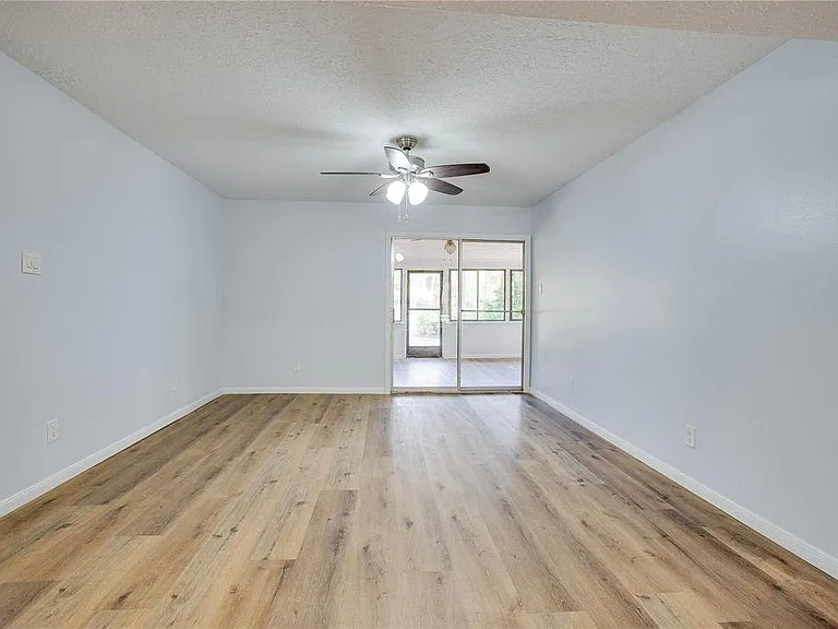 605 Jeff Davis Ct — Photo 8