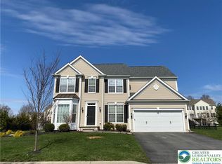 8689 Ash Ln, Breinigsville, PA 18031