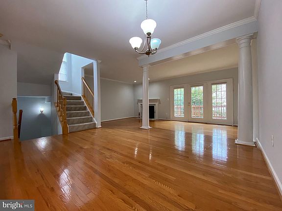 5th image of 3941 Clares Ct