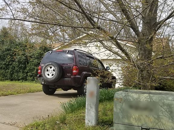 2nd image of 607 Twin Oak Dr