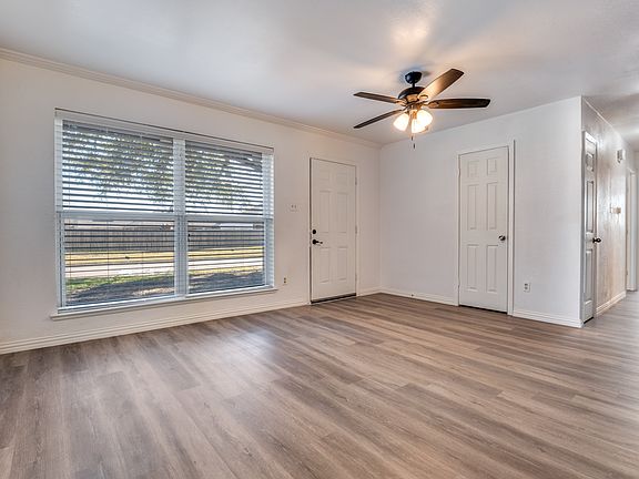 2nd image of 823 Ross Ln