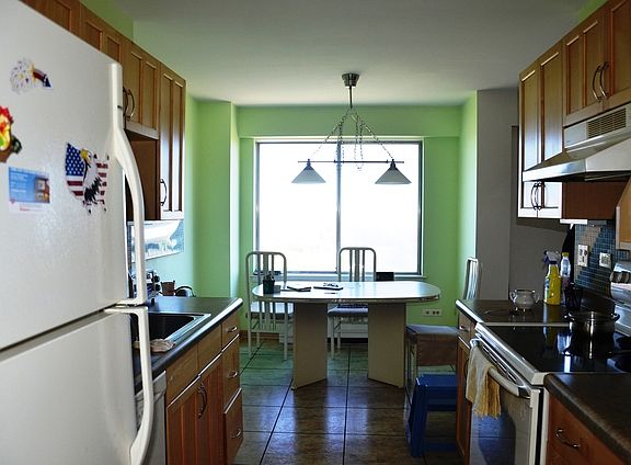 4th image of 6933 N Kedzie Ave APT 1007