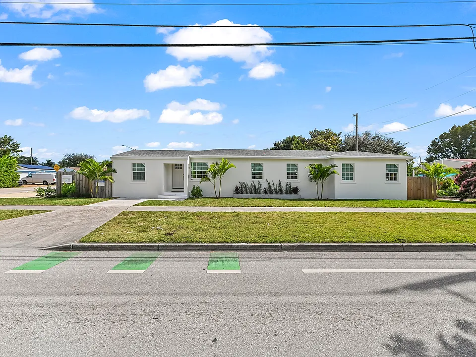 3400 Parker Ave