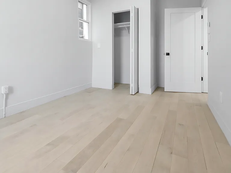 680 Hart St #3 — Photo 7