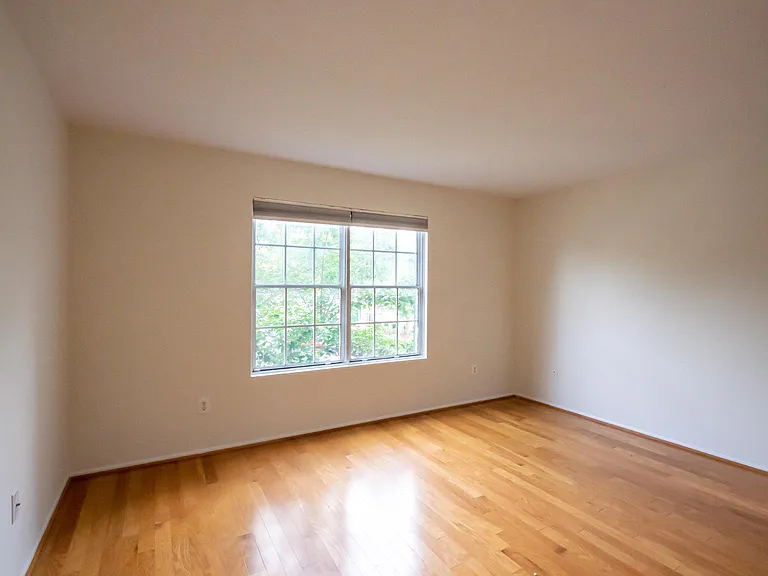 120 Fort Evans Rd SE #C — Photo 13