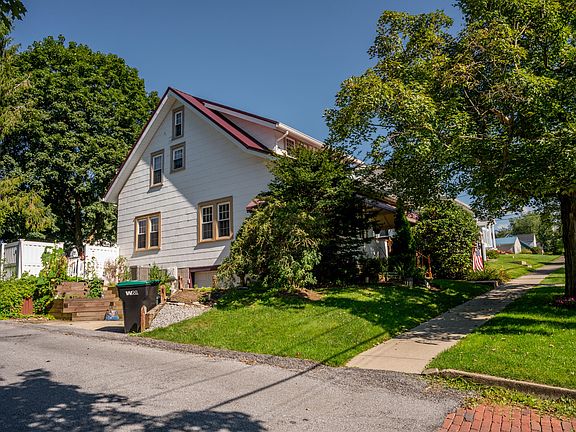 3rd image of 245 5th St