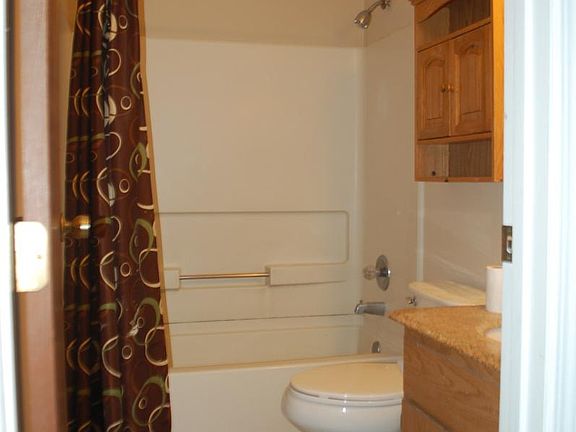 3rd image of 8195 Baltimore Ave