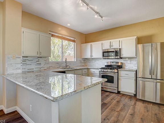 3rd image of 10300 Forum Hills Pl