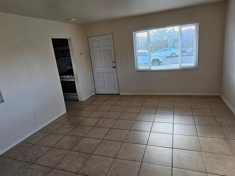 207 Del Mar Ave — Photo 8