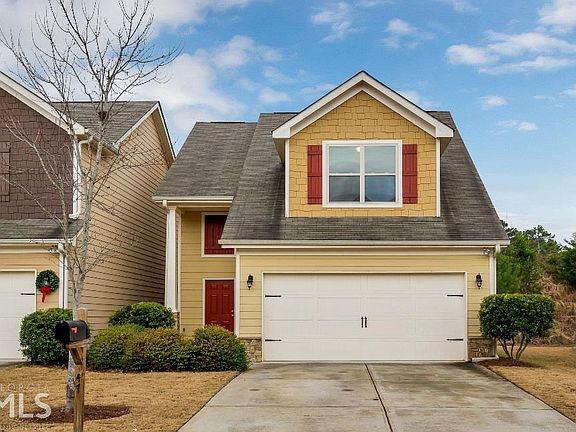 2nd image of 47 Oakmont Dr