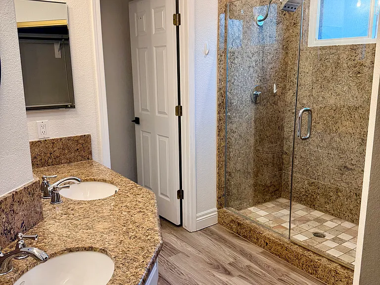 4437 Crimson Leaf Dr — Photo 10