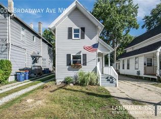 1054 Broadway Ave NW, Grand Rapids, MI 49504