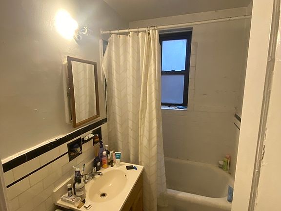 4th image of 25-32 35th St #2A