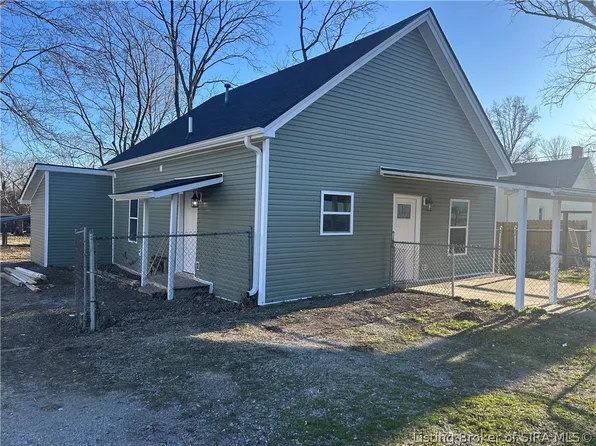 1140 Thompson Street, Charlestown, IN 47111