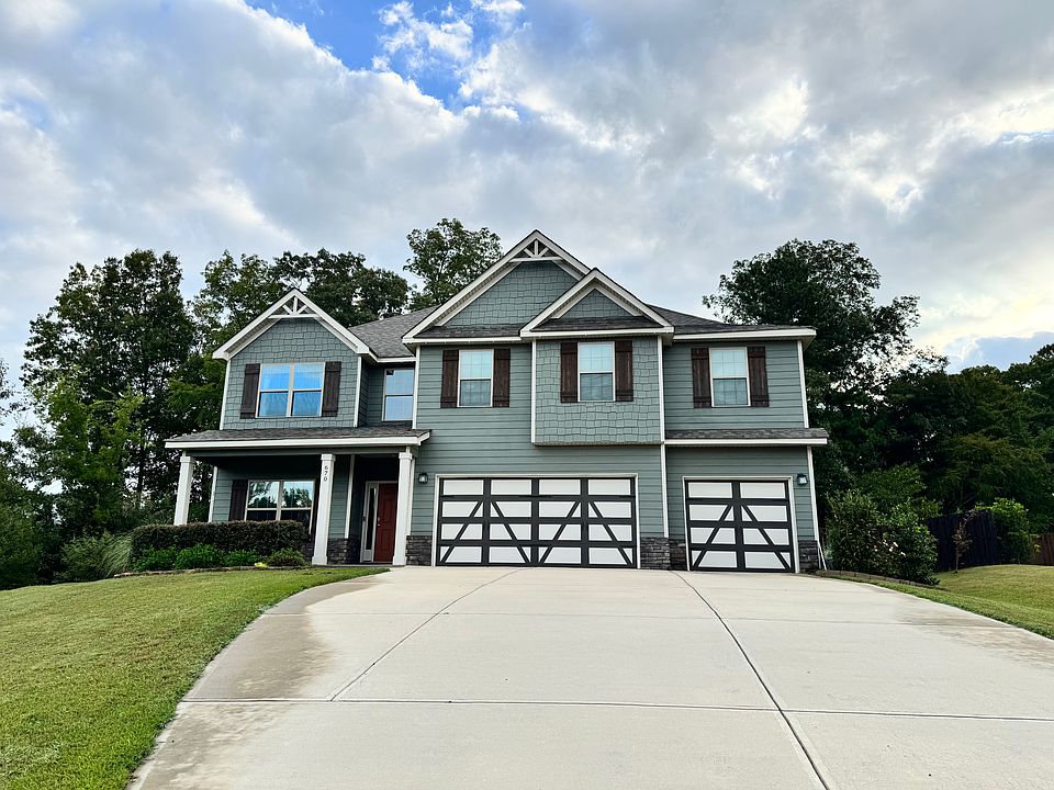1st image of 670 Gregory Dr