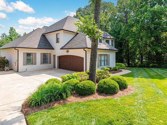 2nd image of 2003 Riverwood Dr