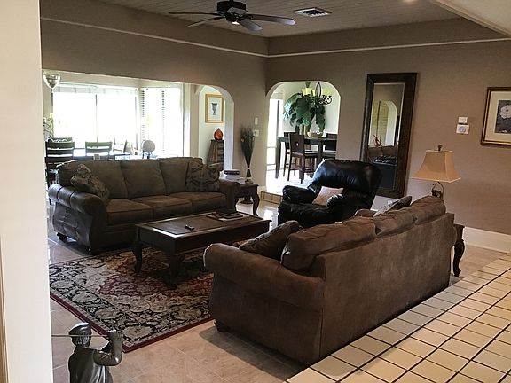 5th image of 30 Coventry Dr
