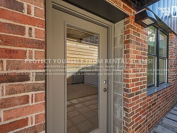 4th image of 315 N Eureka Aly #2