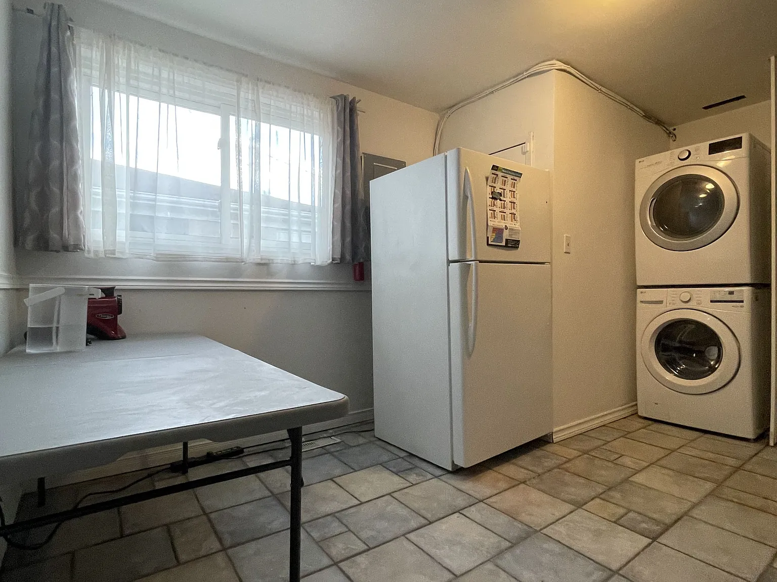 3 bed, $2,500 — Photo 3
