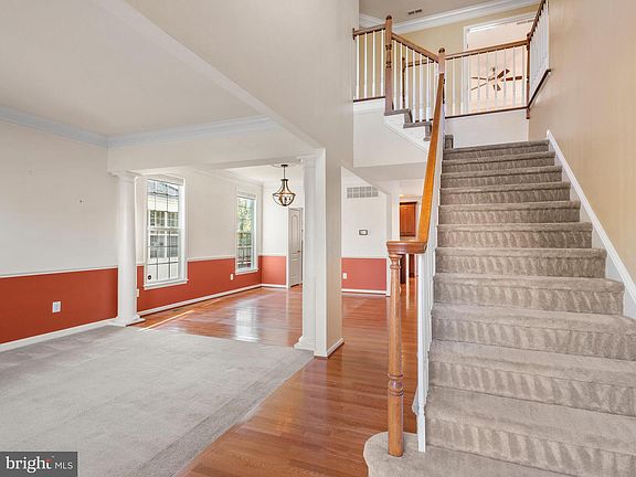 3rd image of 38 Quail Dr S