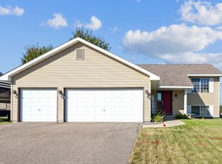 816 S Maple St, Belle Plaine, MN 56011