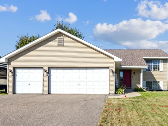 816 S Maple St, Belle Plaine, MN 56011