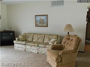 4th image of 732 Tollis Pkwy #B