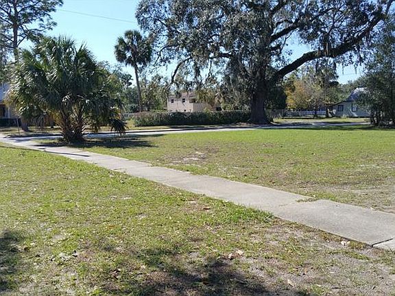 4th image of 716 Cypress Ave