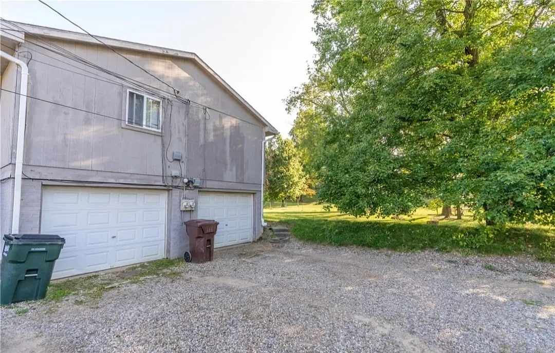 2 bed, 832 sqft, $1,295 — Photo 3