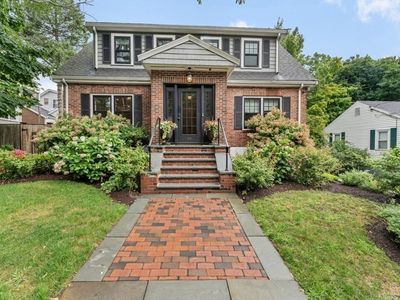 90 Leicester St, Brighton, MA, 02135