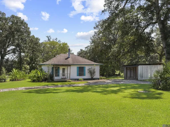 12204 Louis White Rd, Geismar, LA 70734