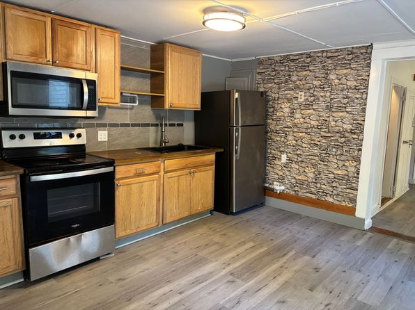 73 Christian Hill Rd #1