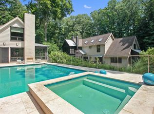 4861 Wildwood Dr, Bridgman, MI 49106