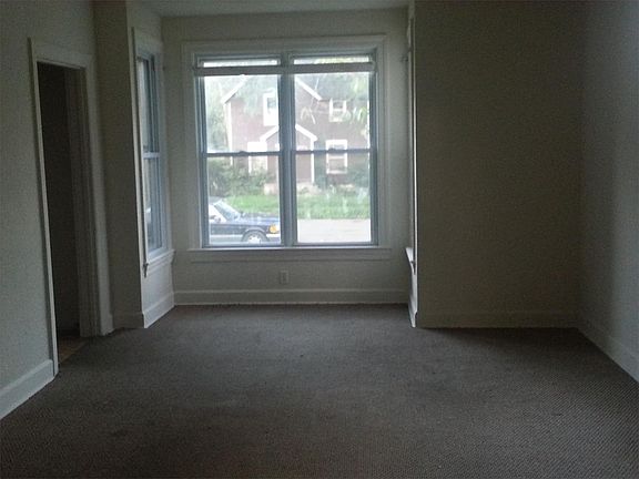 3rd image of 518 Furman St