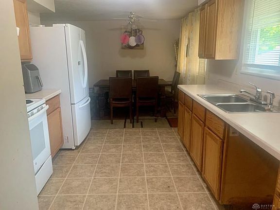 2nd image of 6009 Holbrook Dr