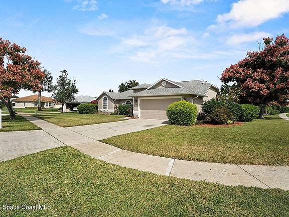 3rd image of 428 Kimberly Dr