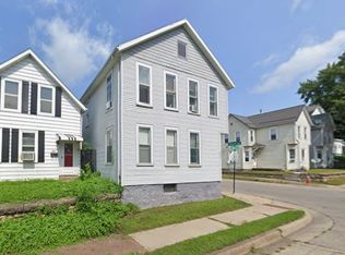 625 Garfield Ave, Dubuque, IA 52001