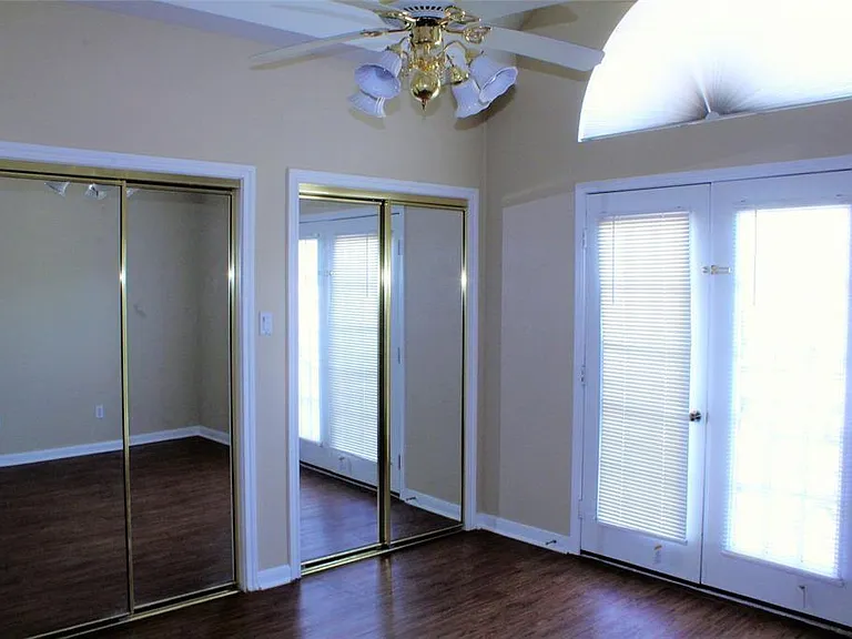 1616 Avenue N #6 — Photo 8