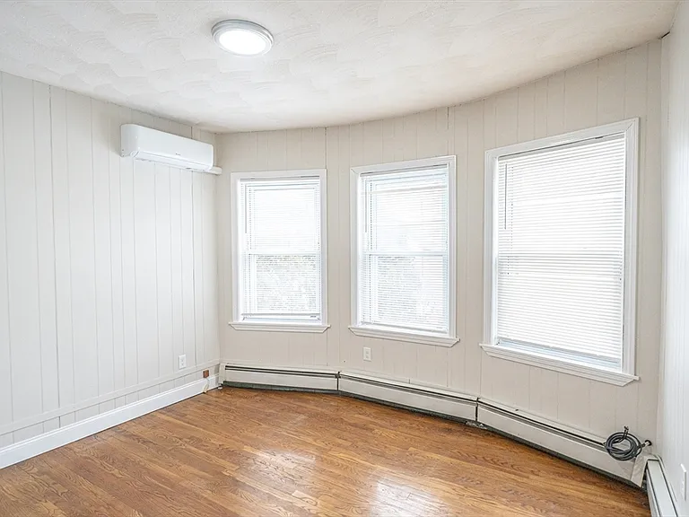 20 Breed St #3 — Photo 3