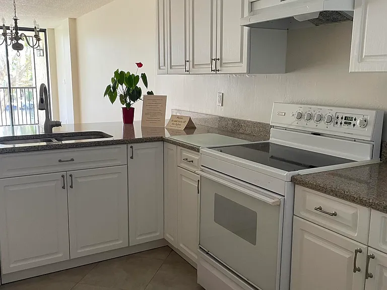 14 Royal Palm Way #204 — Photo 8