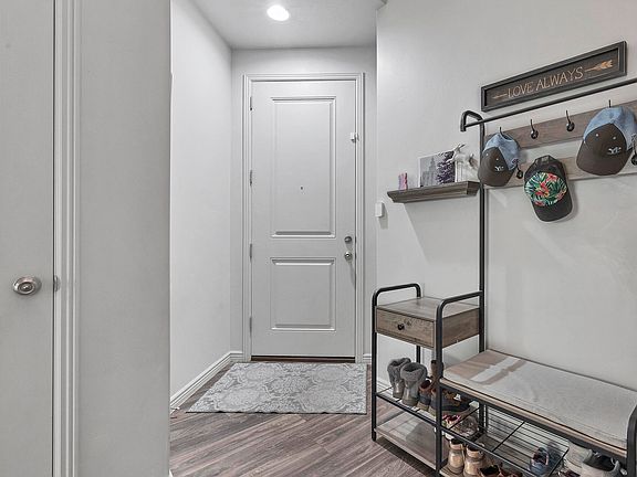 4th image of 325 N Red Stone Rd Unit 82