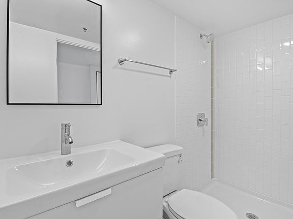 4th image of 2441 University Ave #300