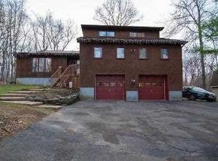 44 Flower Rd, Hopewell Junction, NY 12533