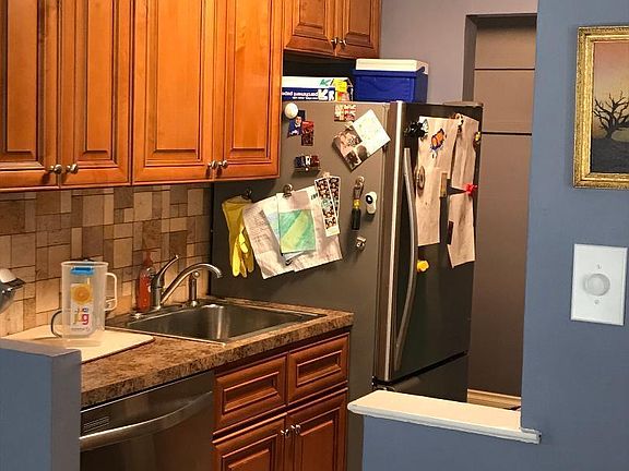 3rd image of 119 Cortelyou Ave APT 2-2