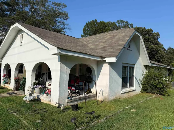336 N River St, Centre, AL 35960