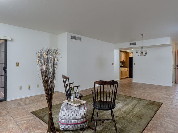 3rd image of 1171 N Corinthian Pl