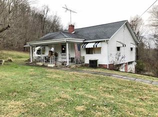 331 Centennial Dr, Kenova, WV 25530