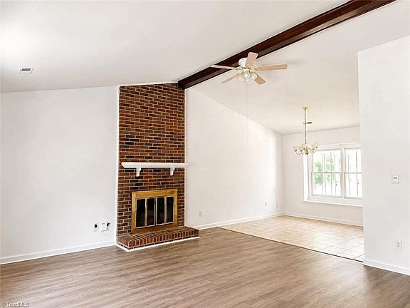 4th image of 3817 Waynoka Dr